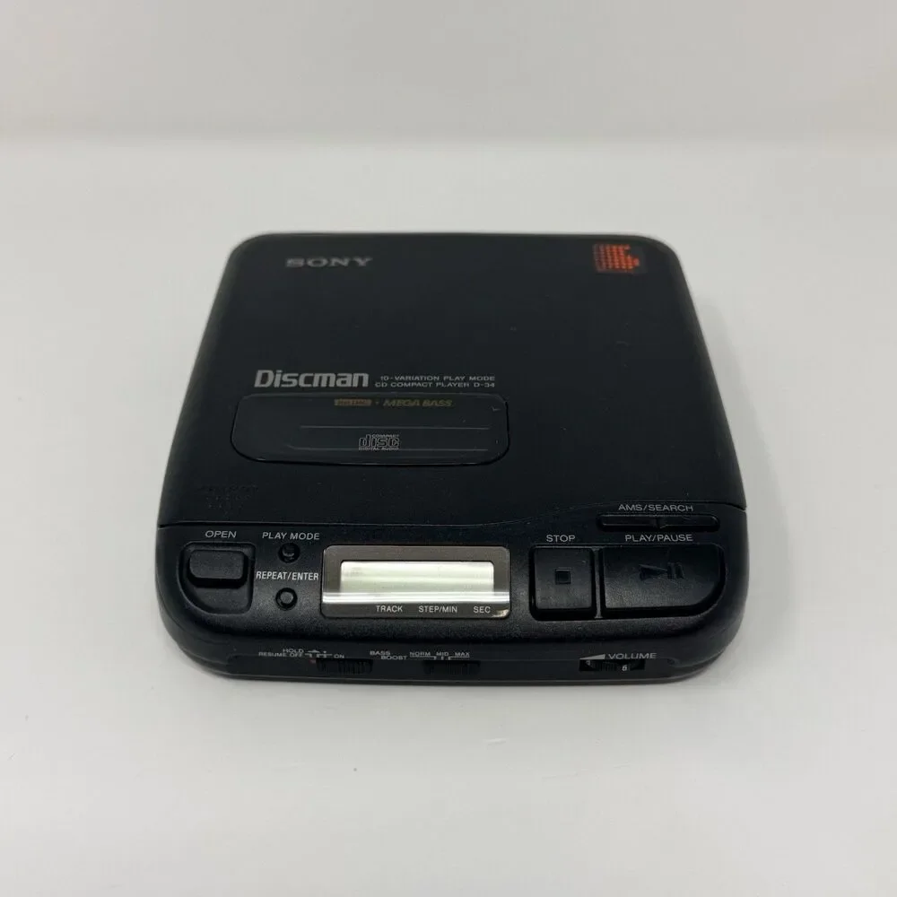 Sony Discman D-34 Portable CD Player 1 Bit DAC Mega Bass Vintage Compact